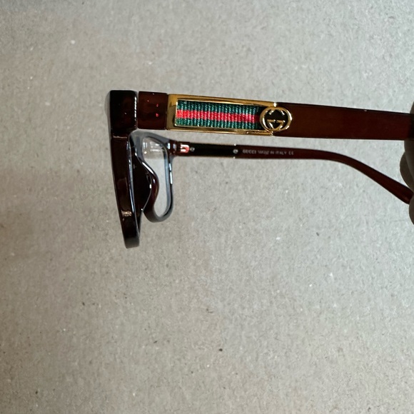Gucci Temple Style Eyeglass Frames - Picture 2 of 4